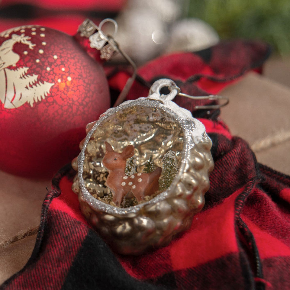 Pinecone Ornament with deer
