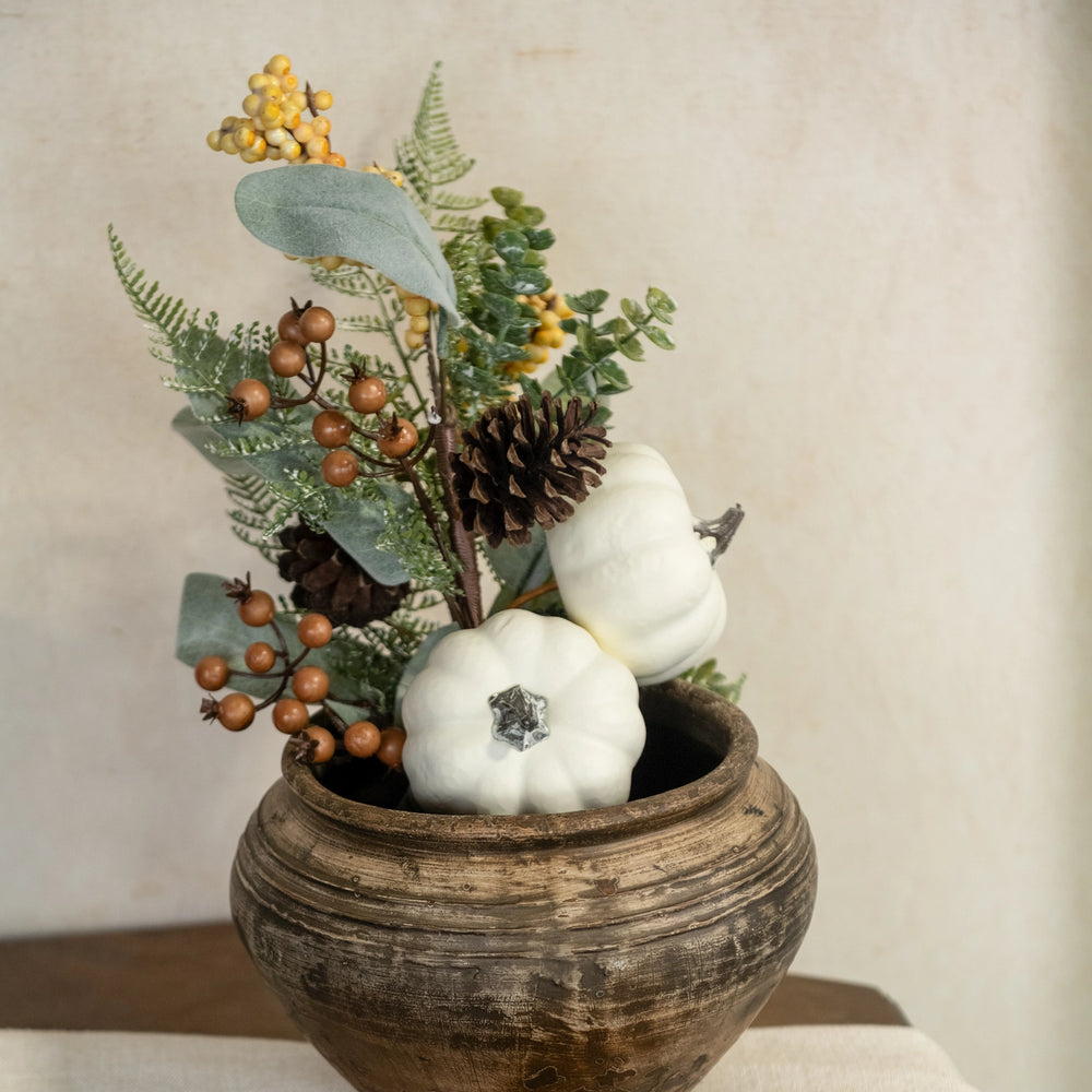 16" EUCALYPTUS, PUMPKIN, BERRIES & CONE PICK